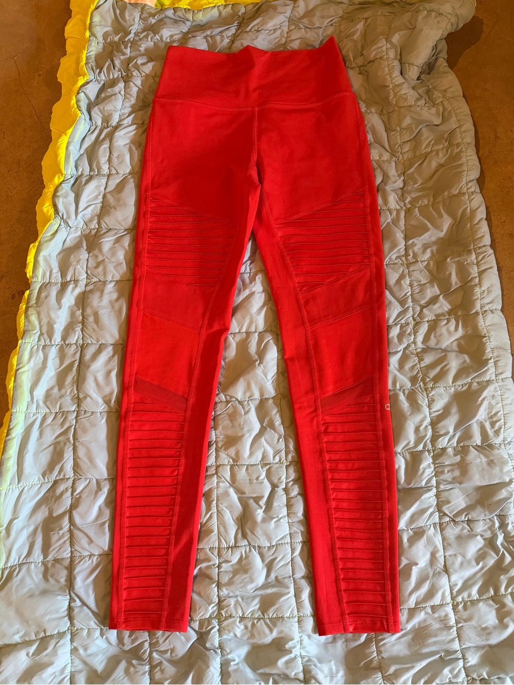 Like new ALO Yoga Red Moto-Panel Leggings size medium